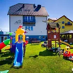 Accommodatie bij particulieren Aisza- Idealny Dla Rodzin, Dzieci Do 2 Lat Bezpl Sala I Plac Zabaw, Sauna, Jacuzzi ,bilard *
