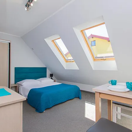 Aisza ホームステイ *