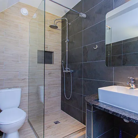 Aisza- Idealny Dla Rodzin, Dzieci Do 2 Lat Bezpl Sala I Plac Zabaw, Sauna, Jacuzzi ,bilard Privatunterkunft