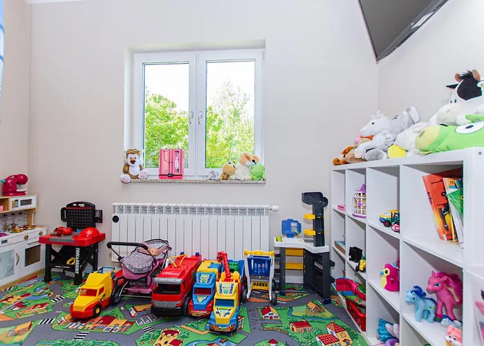 Willa Aisza- Idealny Dla Rodzin, Dzieci Do 2 Lat Bezpl Sala I Plac Zabaw, Sauna, Jacuzzi ,Bilard Habitación en casa particular *