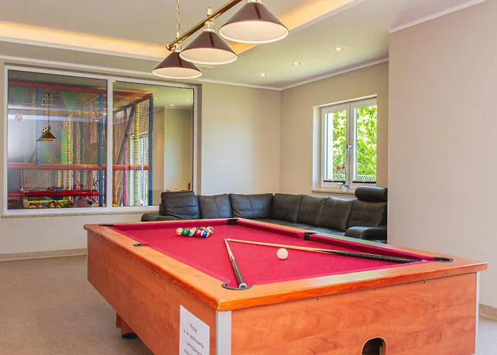 Aisza- Idealny Dla Rodzin, Dzieci Do 2 Lat Bezpl Sala I Plac Zabaw, Sauna, Jacuzzi ,bilard Homestay