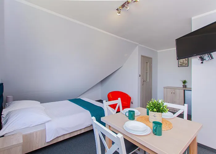 Willa Aisza- Idealny Dla Rodzin, Dzieci Do 2 Lat Bezpl Sala I Plac Zabaw, Sauna, Jacuzzi ,Bilard Habitación en casa particular Jastrzębia Góra