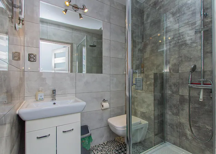 Willa Aisza- Idealny Dla Rodzin, Dzieci Do 2 Lat Bezpl Sala I Plac Zabaw, Sauna, Jacuzzi ,Bilard Habitación en casa particular Jastrzębia Góra